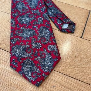 VINTAGE Christopher Hayes Red & Light Blue Paisley Silk Tie